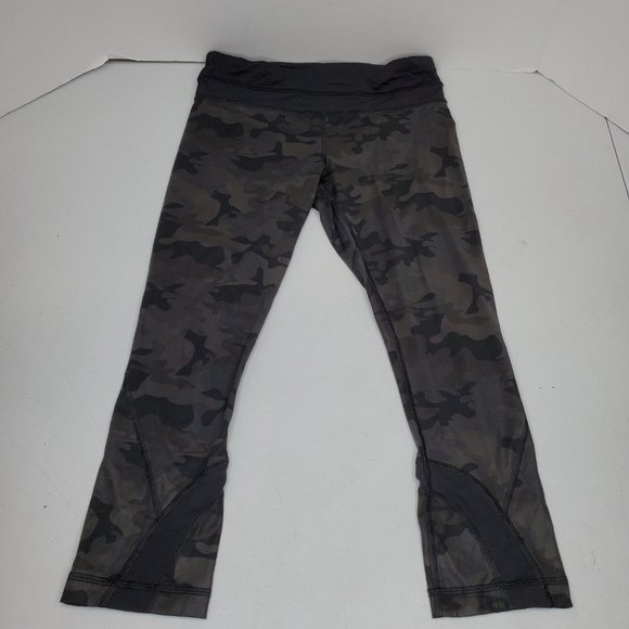Lululemon Incognito Camo Multi Color Cropped Tight Legging Nulux SIZE 4. - Picture 2 of 15